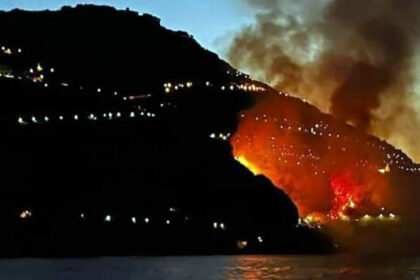 Incendio in costiera