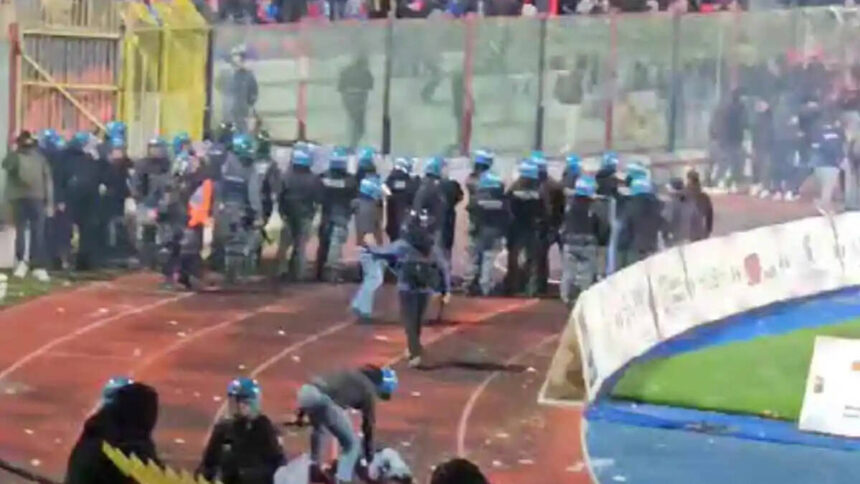 Casertana-Foggia daspo per scontri ultras